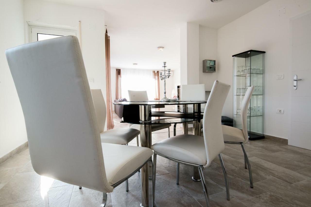 Ferienhaus Bucic Buje Kültér fotó